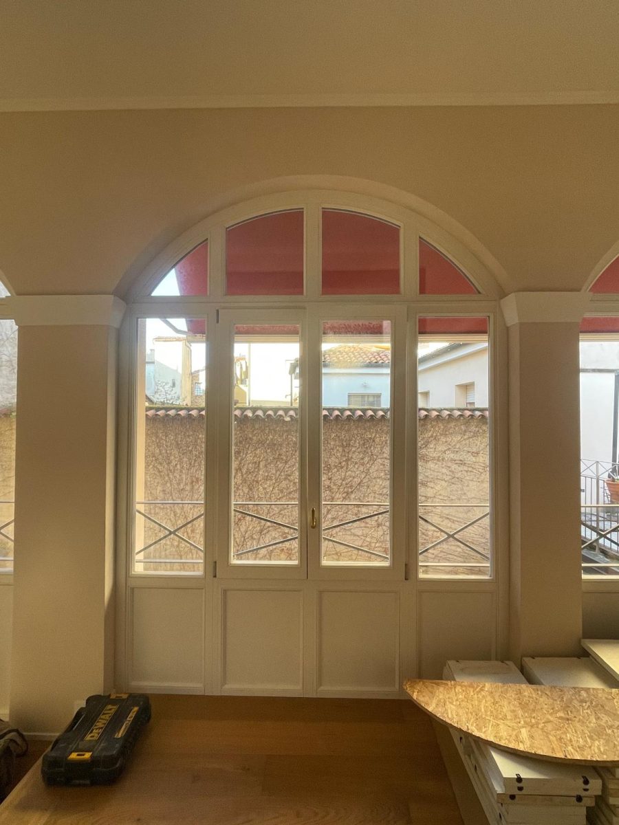 Finestra ad arco
